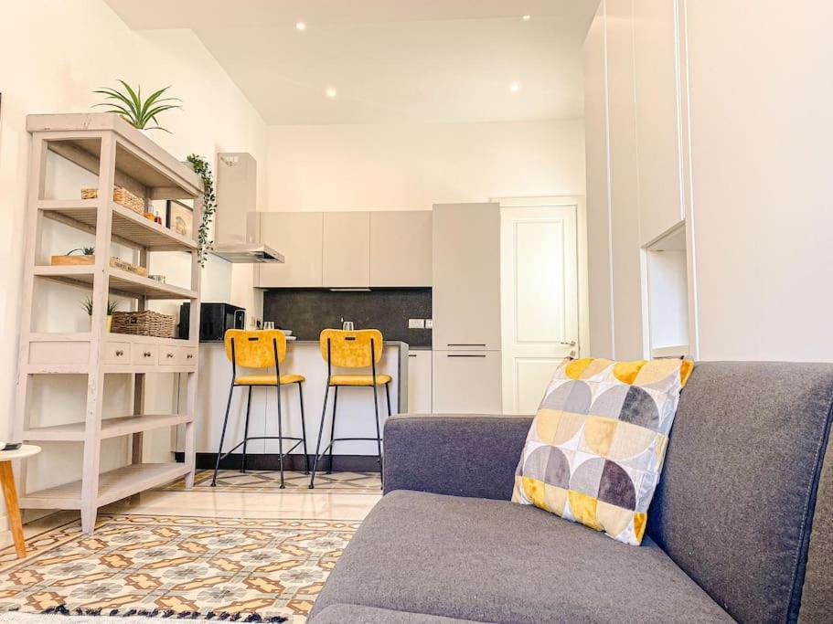 Entire In 1a By Solea * Sliema