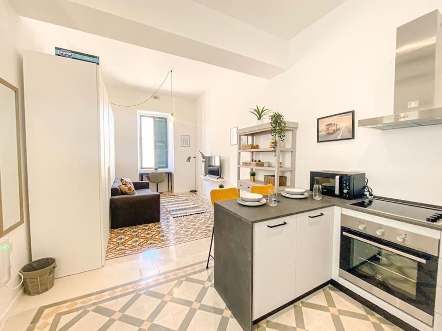 Entire In 1a By Solea Sliema